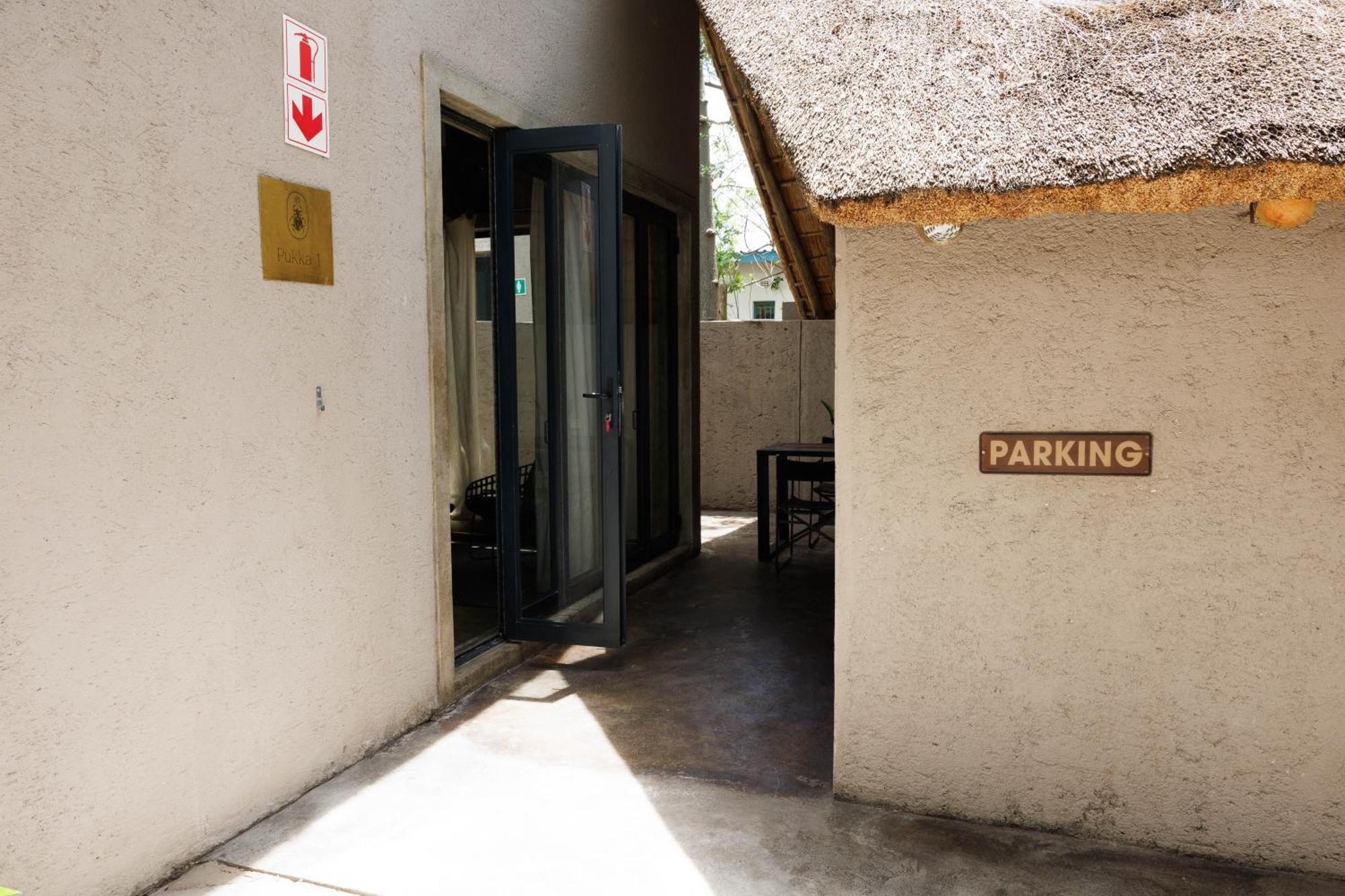 Chobe House Villa And Chalets Kasane Exterior foto
