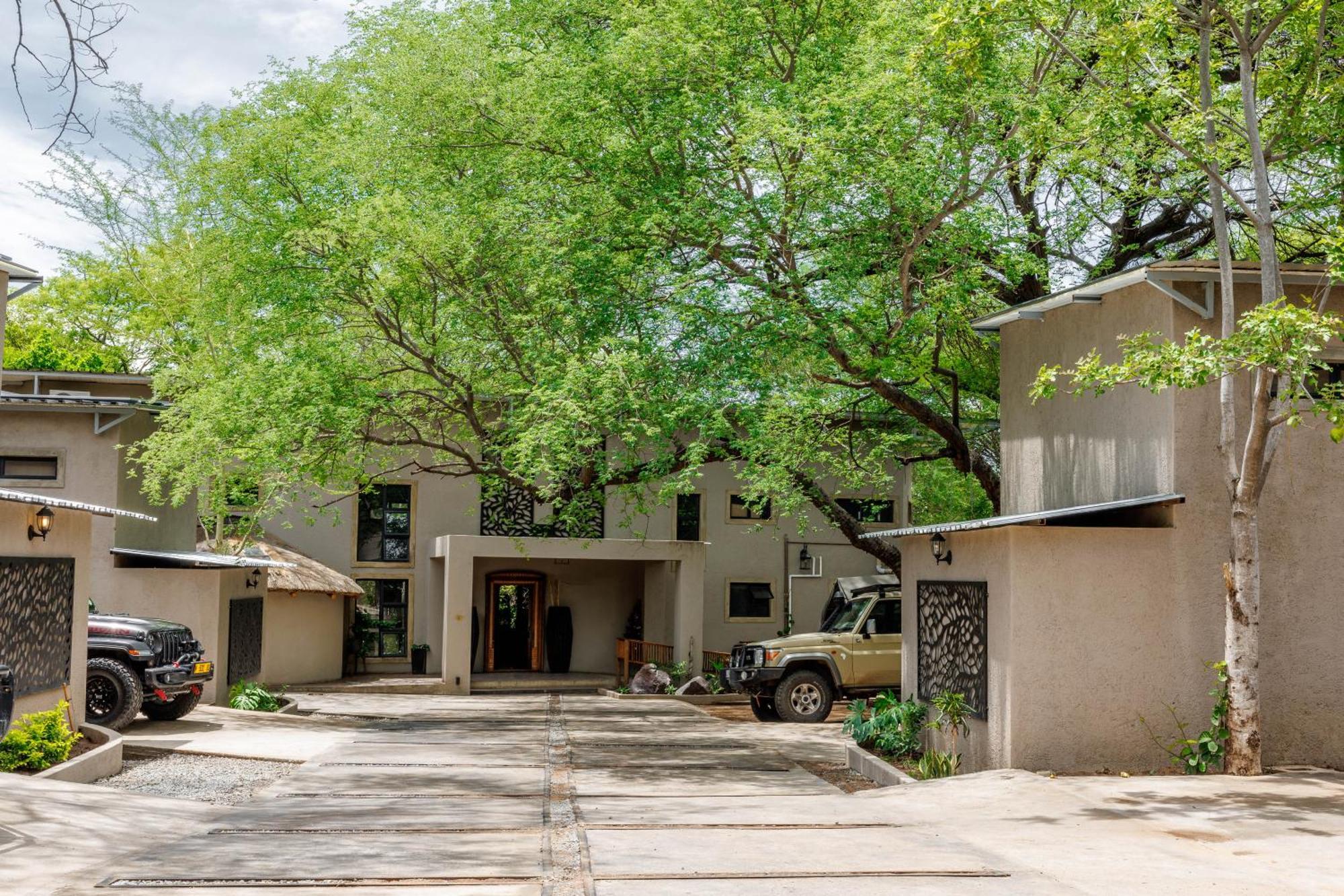 Chobe House Villa And Chalets Kasane Exterior foto